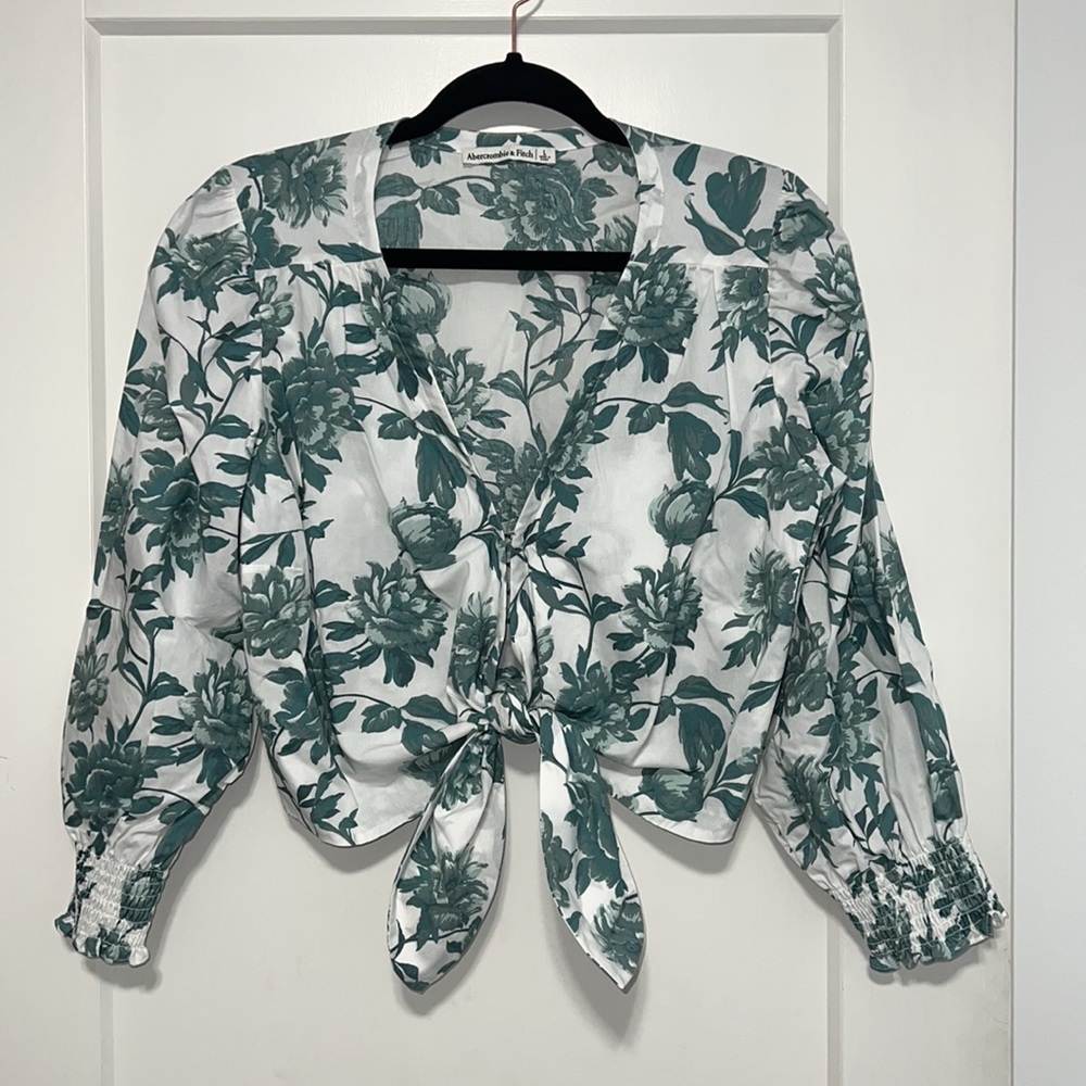 Abercrombie 3/4 Sleeve Tie-Front Poplin Top